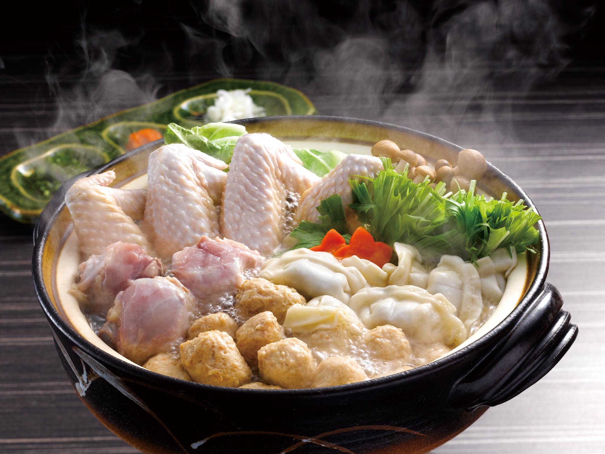 名古屋コーチン鶏鍋 骨付きぶつ切2、手羽先、つくね、水餃子、スープ 205×305×73mm